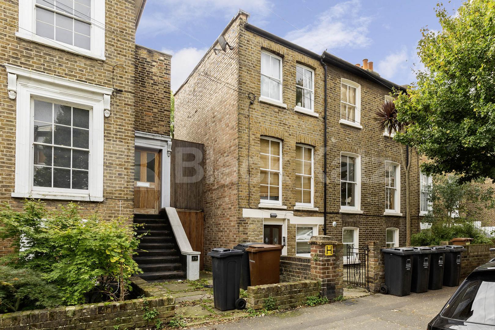 Newly refurbished 1 bedroom Garden property in the popular De Beauvoir Town Buckingham Road, De Beauvoir Town